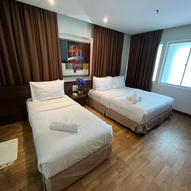 غرفة ديلوكس عائلية بسرير كوين وسرير فردي، FRENZ HOTEL KUALA LUMPUR 2/6
