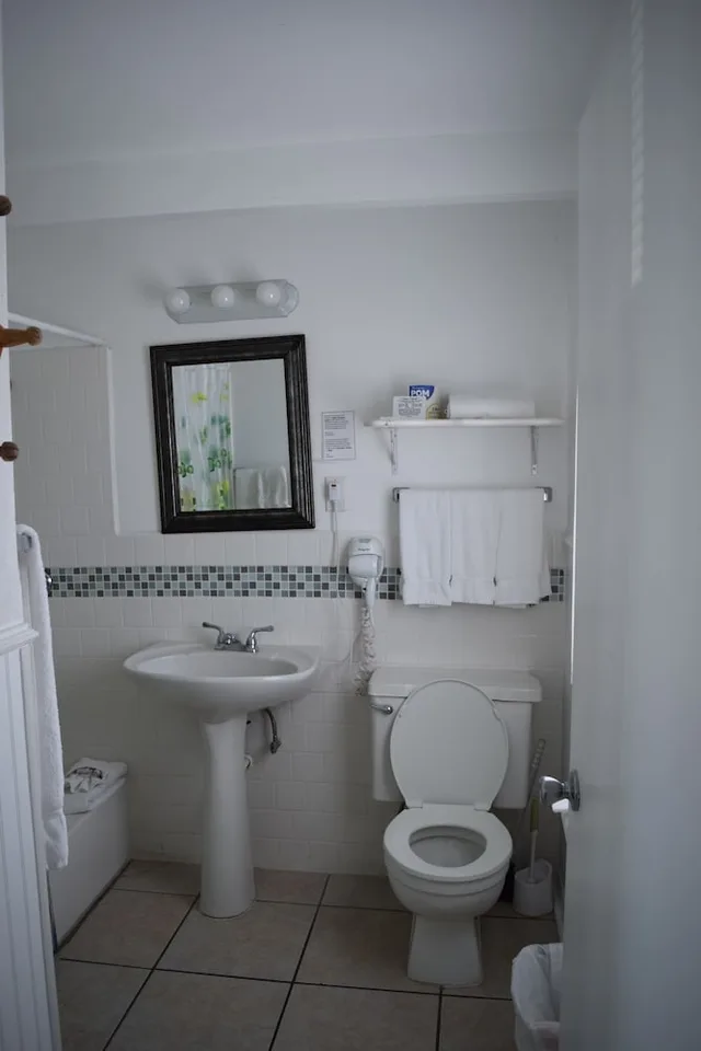 Standard, 2 Double Beds, Beach Front، Wanna Wanna Inn 2/2