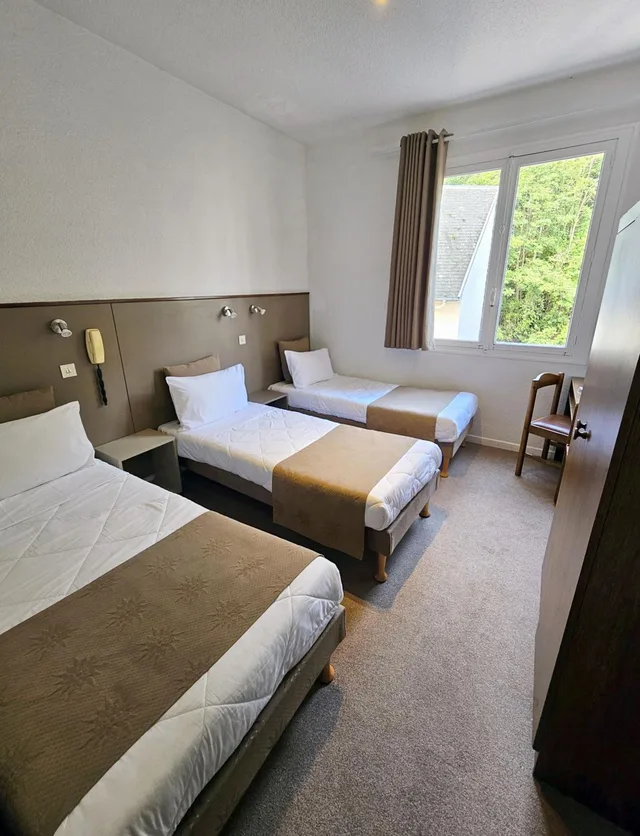 Room, Triple, 1 Double and 1 Single Bed, Adonis Lourdes 1/1