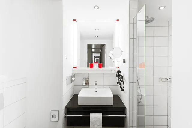 غرفة بسريرين منفصلين، DORMERO Hotel Frankfurt Messe 8/8