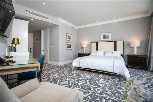 Deluxe, Single, Balcony, Royal Blue Hotel 1/3
