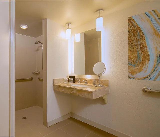 جناح جونيور بسرير كينج، The Westin Tampa Waterside 6/6