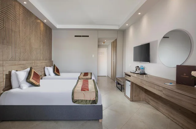 غرفة سوبيريور بسرير مزدوج أو سريرين منفصلين بإطلالة على النهر، Pyramisa Island Hotel Aswan 1/4