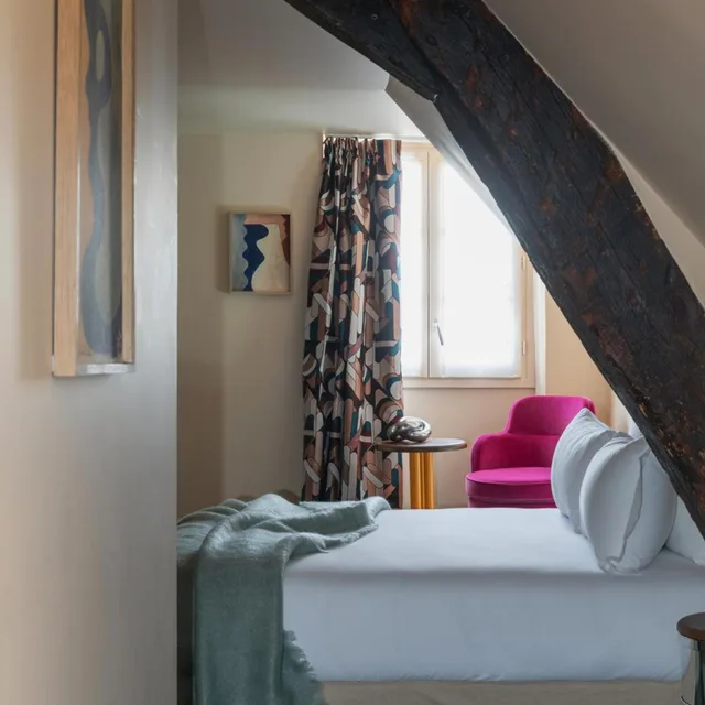 Deluxe, Double or Twin Bed, Jetted Tub, Hotel Saint Andre Des Arts 5/10
