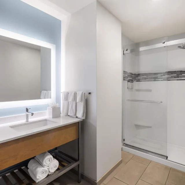 جناح بسرير كينج بغرفة نوم واحدة، Even Hotel Pittsburgh Downtown 4/5