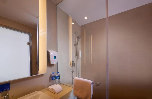 جناح بغرفة نوم واحدة في طابق مرتفع، Holiday Inn Express Shanghai Zhenping 1/2