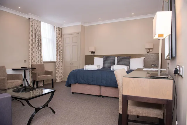 جناح جونيور بسرير كينج، Crown And Mitre Hotel Sure Hotel Collection By Best Western 2/6
