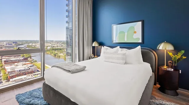 3 Bedrooms, Sky, Presidential, Suite، Placemakr Premier SoBro 10/15