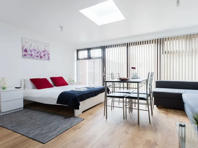استوديو بسرير كوين بإطلالة على المدينة بشرفة، Canary Wharf Studios 7/10