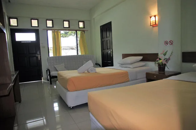 Deluxe, Lake View, Pandu Lakeside Hotel Parapat - Toba Lake 2/2