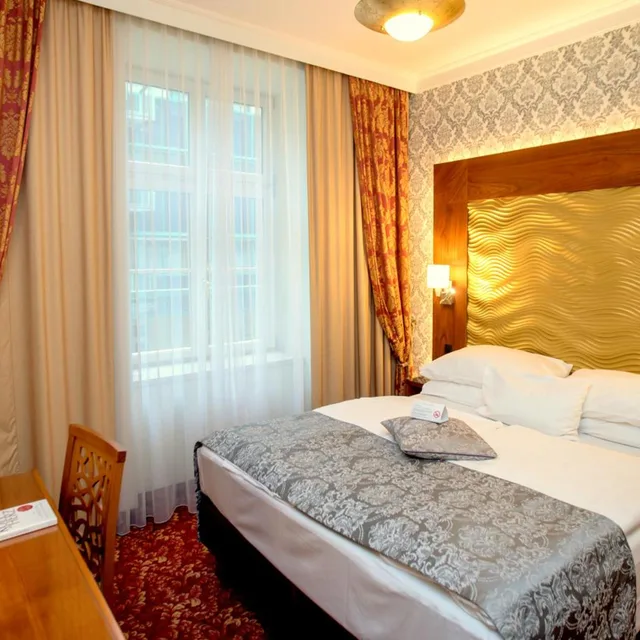 Vice President, Superior, King Bed, Hotel Josefshof am Rathaus 4/10