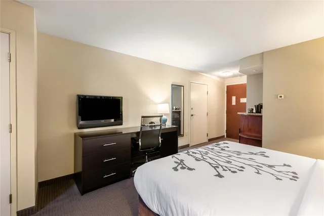 غرفة بسرير كينج، Sleep Inn & Suites Ruston Near University 2/3