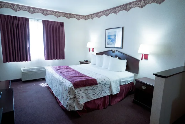 Portland Suites Airport East، غريشام 5/25