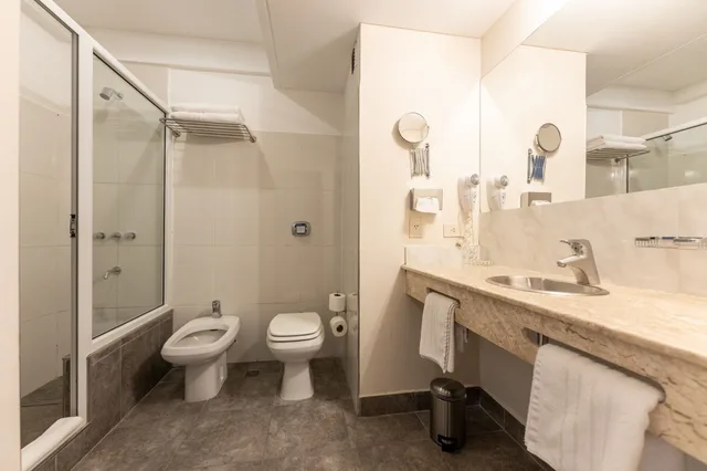 غرفة سوبيريور بسريرين مزدوجين، HOTEL TOLOSA 5/6