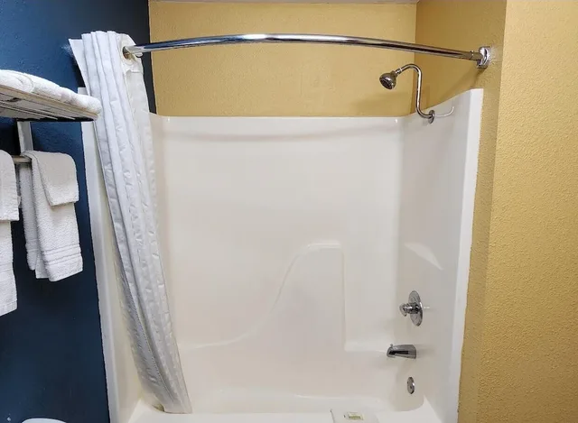 غرفة بسريرين كوين، Super 8 by Wyndham White Hall 5/5