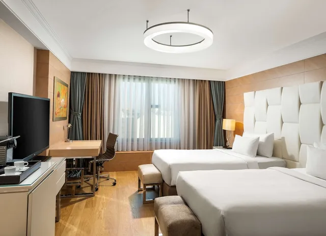 غرفة تنفيذية بإطلالة على المدينة مع دخول الصالة لذوي الإعاقة، RADISSON BLU HOTEL ISTANBUL SISLI 5/10