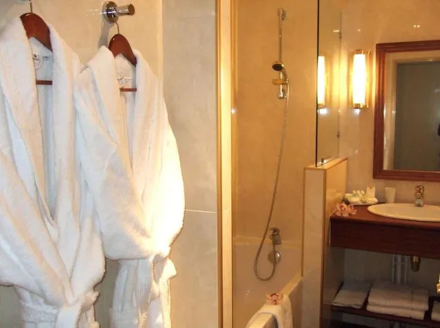 غرفة قياسية بسرير مزدوج، Amiral Hotel 6/6