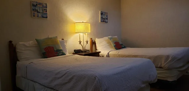جناح بشرفة، Pilgrim Sands on Long Beach 3/10