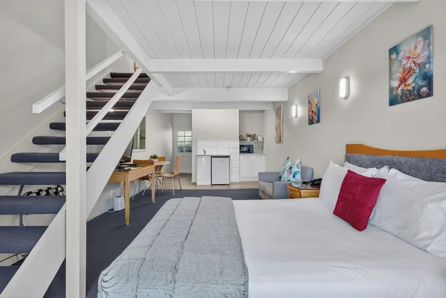 Duplex, Studio, 2 Queen Beds، Capital Gateway Motor Lodge 6/10