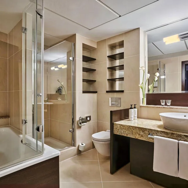 جناح بمنطقة جلوس بمطبخ صغير، CROWNE PLAZA BRATISLAVA 7/10