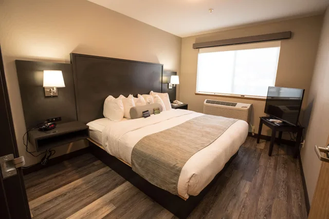 Room, Best Western Sawtooth Inn & Suites 2/6