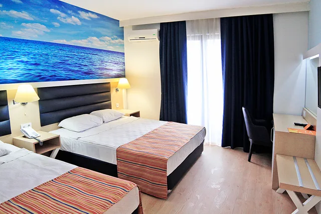 غرفة قياسية مفردة بسرير مزدوج، Club Aqua Plaza Hotel 2/2