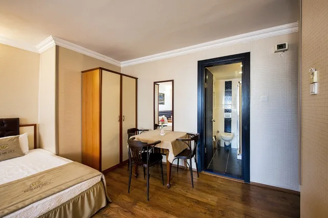 غرفة ثلاثية، Kozan City Hotel 4/6