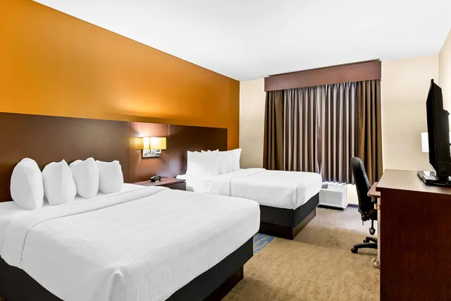 جناح بسريرين كوين مع أريكة، Best Western St. Louis Airport North Hotel & Suite 3/4