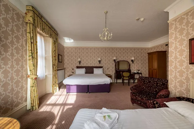 غرفة قياسية بسريرين منفصلين، Hall Garth Hotel Darlington, Sure Hotel Collection by BW 1/1