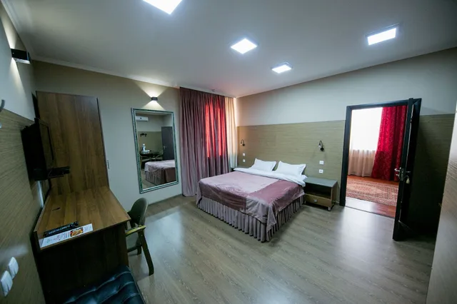 غرفة عائلية بسرير كوين وسريرين منفصلين بغرفتي نوم، Club-Hotel Flagman 2/6