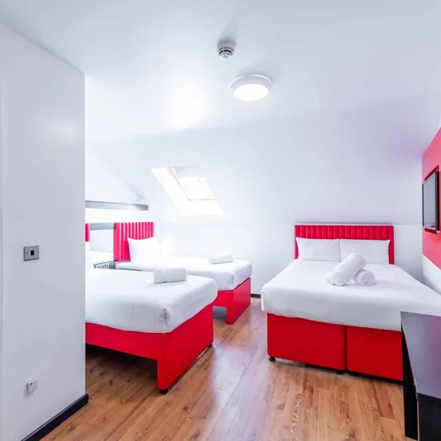 Superior, Quadruple, easyHotel Newcastle City Centre 1/10
