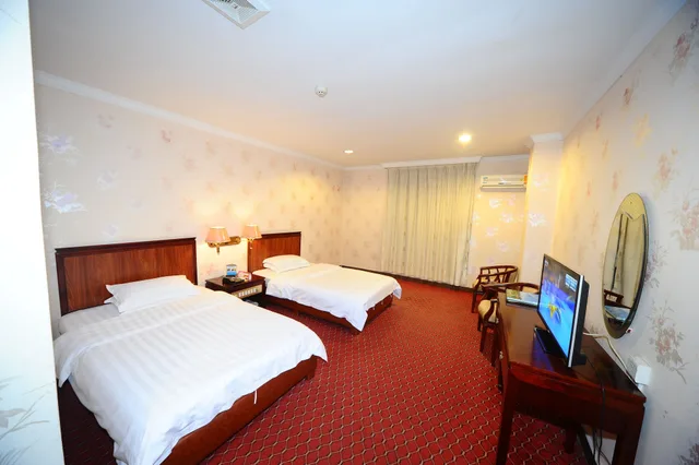 غرفة سوبيريور بسرير كوين، Good East Hotel 1/3