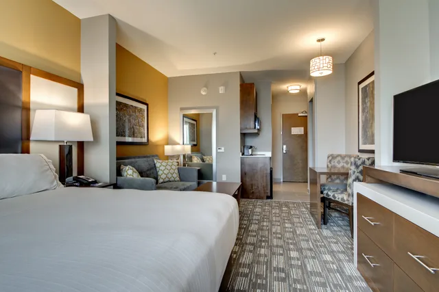غرفة تنفيذية بسرير كينج، Holiday Inn Express Hotel And Suites Albany 3/6