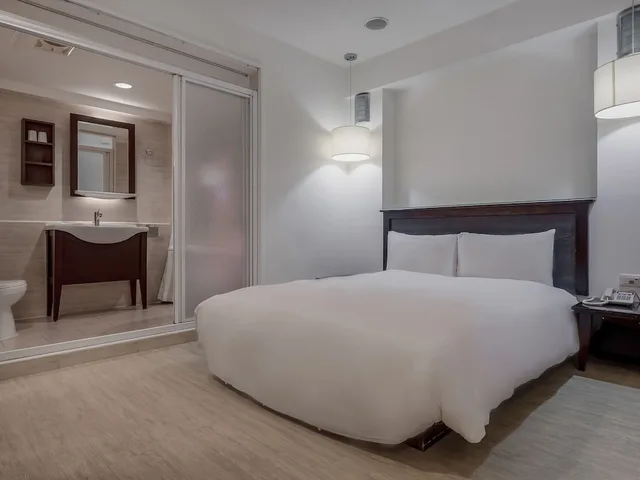 Standard, Double Bed, No Window، Kindness Hotel Xin Jue Jiang 5/10