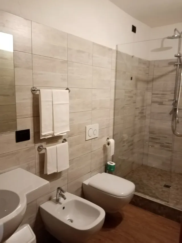 غرفة بسرير كوين، Astoria 7/10