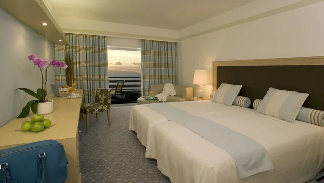 Superior, Double Bed, Sea View, Pestana Carlton Madeira 2/9
