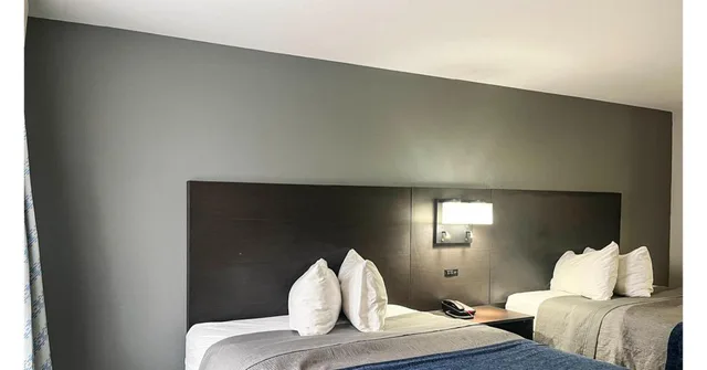 غرفة بسريرين كوين لغير المدخنين بمطبخ، Motel6 Chillicothe, MO 5/10