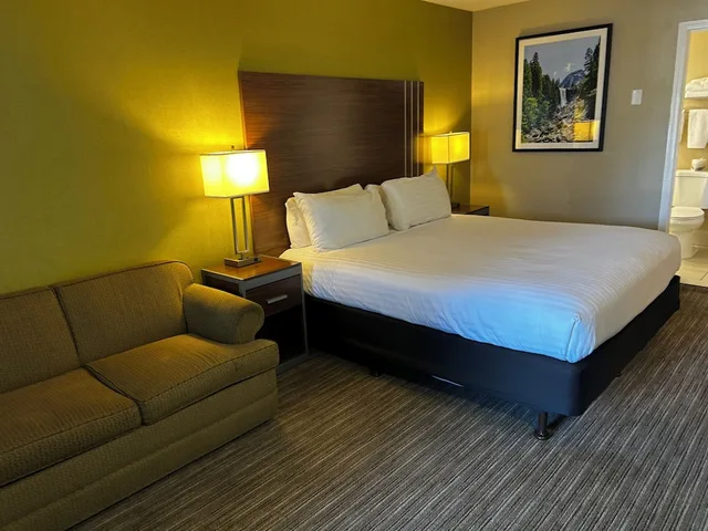 غرفة ديلوكس بسرير كينج، Heritage Inn Yosemite Sonora Formerly Inns of California Sonora 1/3