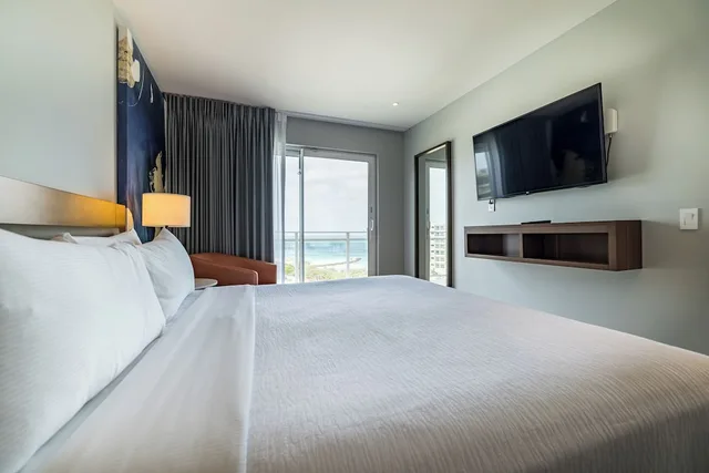 Grand, Suite, King Bed, Ocean Front, Balcony، Embassy Suites by Hilton Aruba Resort 2/7