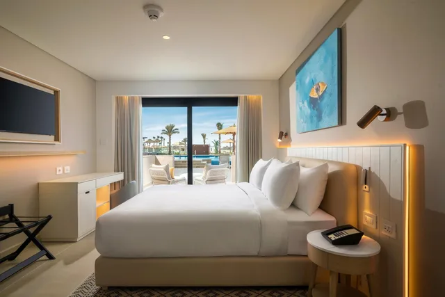 2 Bedrooms, Suite, Sea View, Direct Pool Access، Palma Bay Rotana Resort - New Alamein 4/8