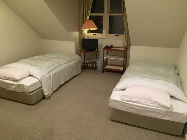 لوفت بسريرين منفصلين بحمام مشترك، Guest House Bunk 1/1