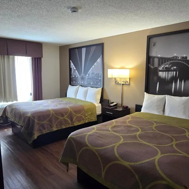 Suite, Queen Bed, Super 8 By Wyndham Rogers Minnesota 8/10