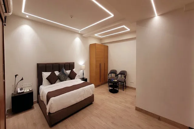 جناح بسريرين كينج، Saket 27 10/10