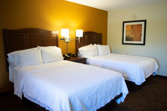 غرفة بسريرين مزدوجين لذوي الإعاقة، Hampton Inn St. Louis/Chesterfield 1/3
