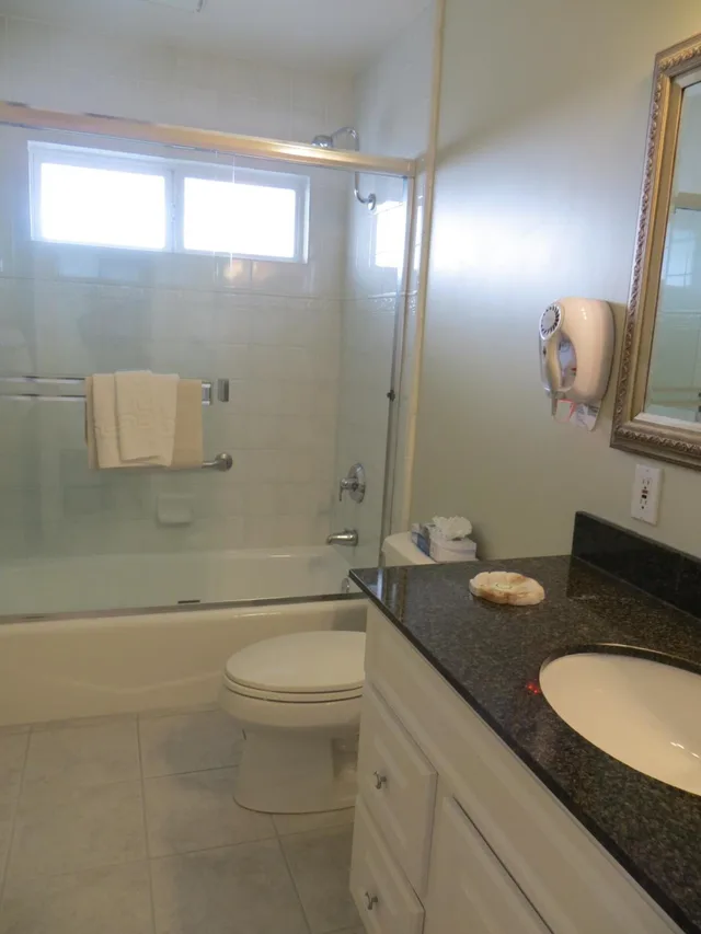 غرفة بسرير كينج، Carmel Bay View Inn 3/4