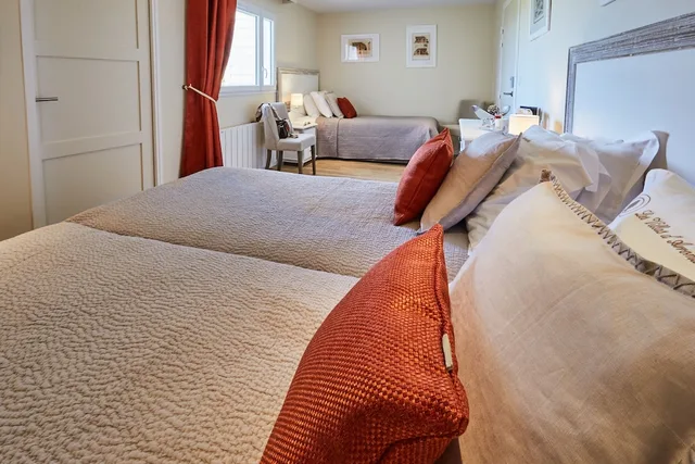 فيلا كومفورت بسرير كينج وسرير فردي بإطلالة على البحر، Les Villas D Arromanches 2/3