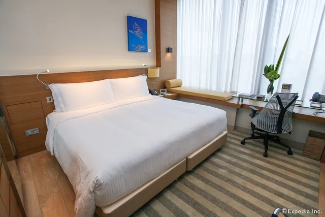 Mint, King Bed، One Farrer Hotel 2/7