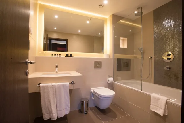 غرفة ديلوكس بسريرين منفصلين، St George S Hotel Wembley 2/4