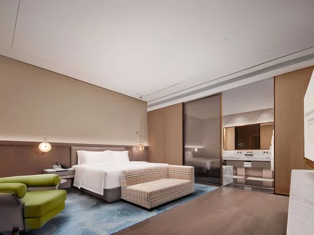 جناح سوبيريور بسرير كينج، Grand Mercure Chengdu East 1/2