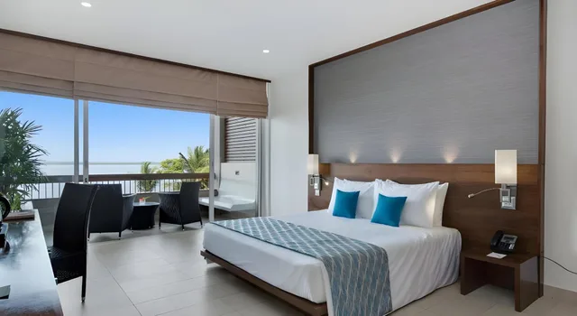 Standard, Queen Bed, Garden View, Pool Wing، Amagi Aria 2/2